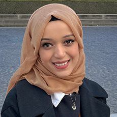 Photo of Dr Eva Momtaz